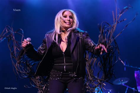 war at mohegan sun|PHOTOS: 80’s Rock Invasion at Mohegan Sun Arena .